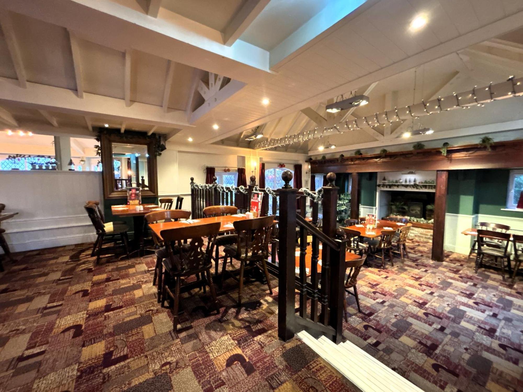 Premier Roomz Two Mills Ledsham  Exterior photo